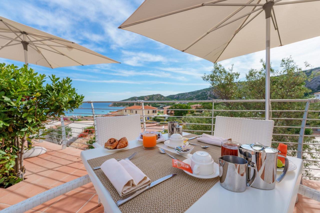 Hotel Punta Est Бая Сардиния Екстериор снимка