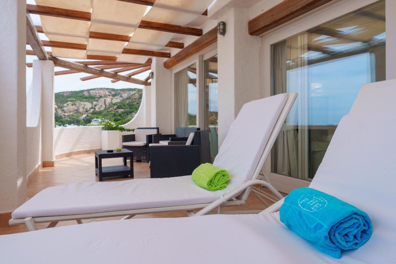 Hotel Punta Est Бая Сардиния Екстериор снимка