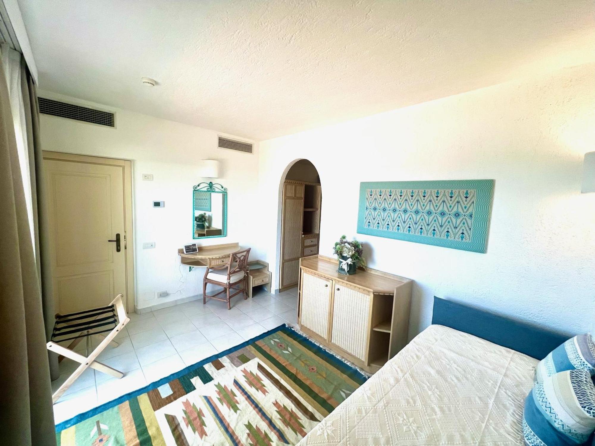 Hotel Punta Est Бая Сардиния Екстериор снимка